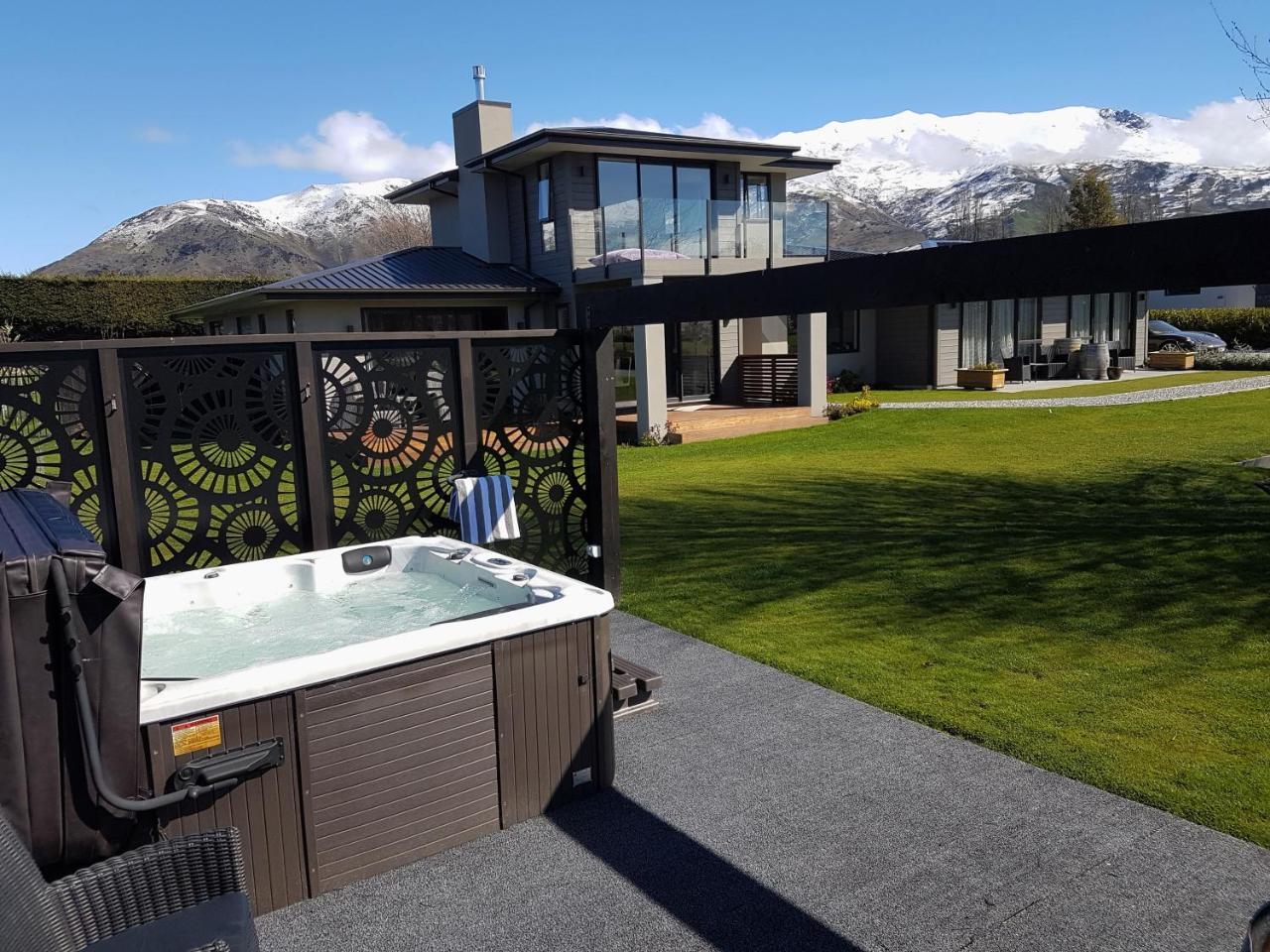 Copper Beech Wanaka - Luxury Accommodation Bagian luar foto